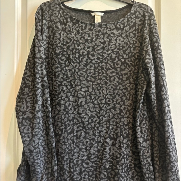 H&M Black Sweatshirt Hoodie - Picture 2 of 3